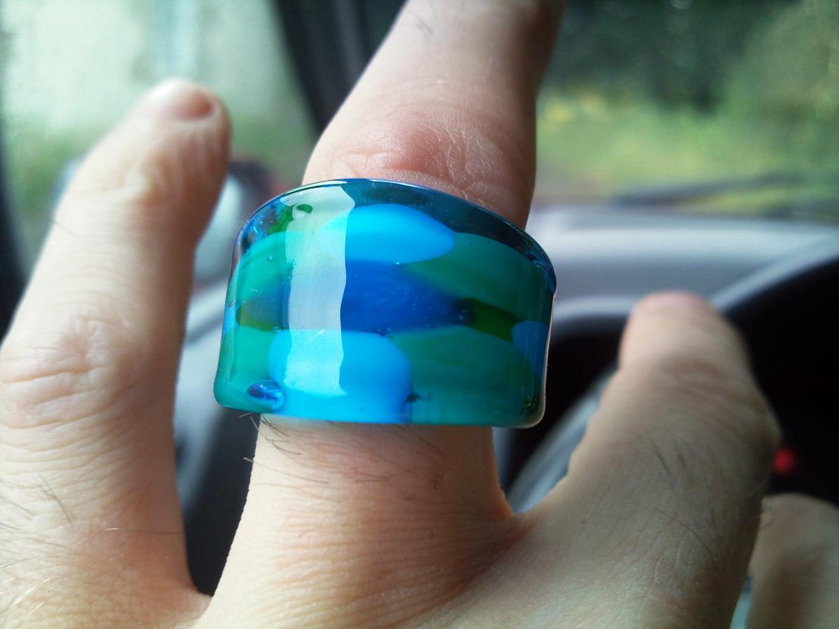 Glass ring blue