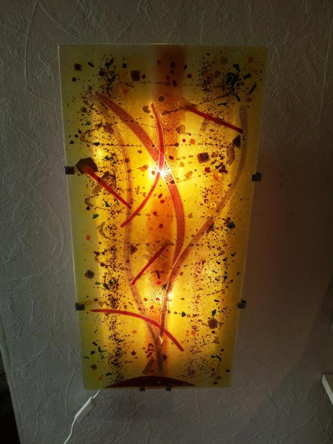 abstract jaune